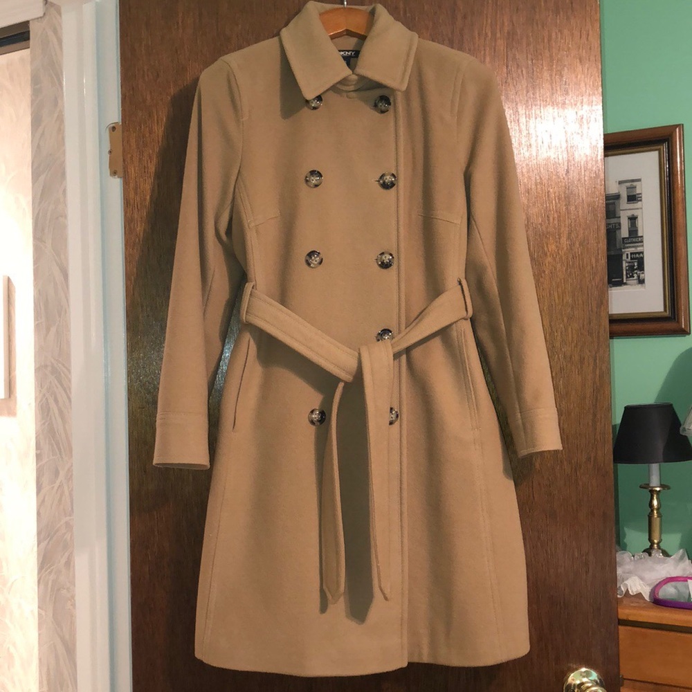 ❌LAST CHANCE❌DKNY coat
